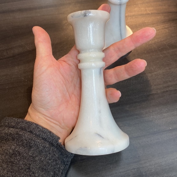 Beacon Hill Inc. Marble candlestick holders - Picture 3 of 12